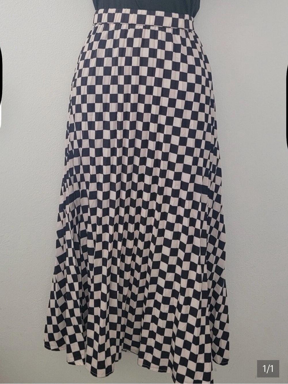 Checkered Black and Cream Skirt from Shein 3xl Long Flowy Lightweight Summer